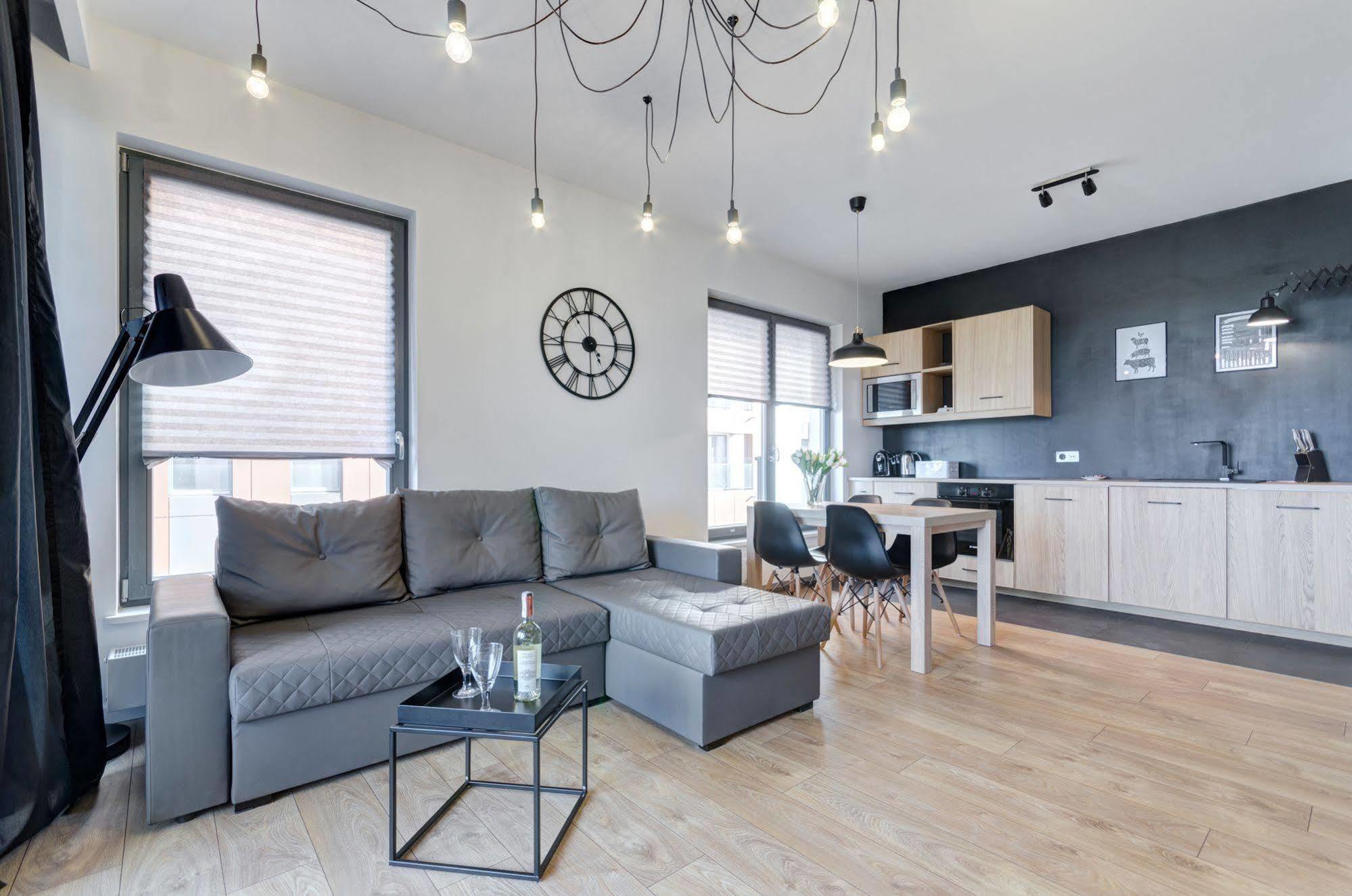 Dom & House - Apartments Brabank Old Town กดัญสก์ ภายนอก รูปภาพ